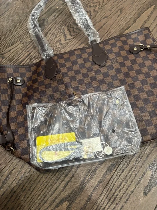 Classic Brown Checked Tote Bag - Women's Shoulder Bag - Picture 8 of 8